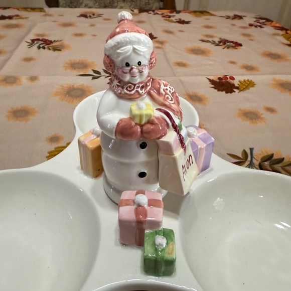 Set of two Avon snow ladies candy dishes , - Picture 5 of 12